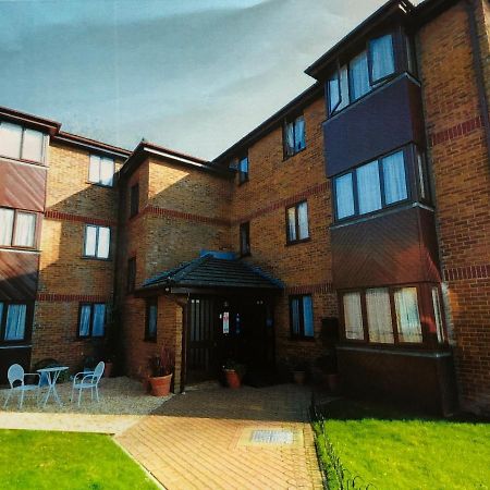 Quayside Close Holiday Apartments Poole Exterior photo