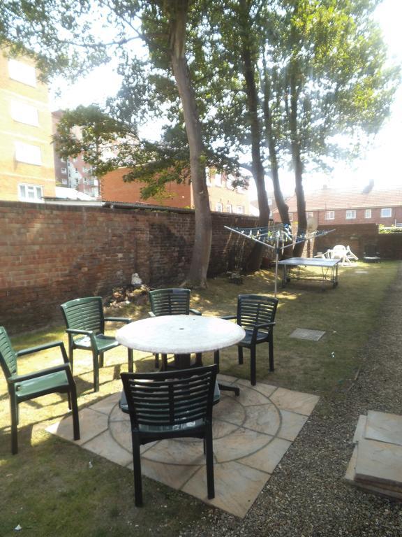 Quayside Close Holiday Apartments Poole Room photo